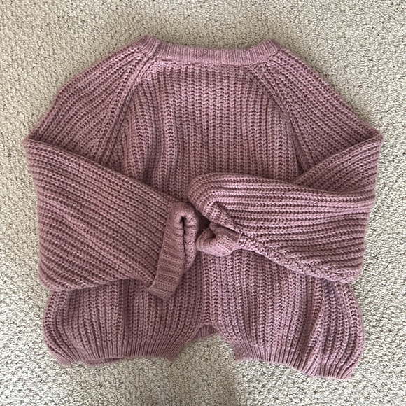 Woman’s M Kye Mi Sweater - Picture 3 of 3